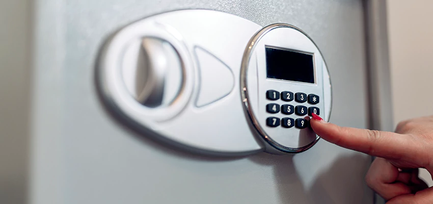 Jewelry Safe Cracking in Lynwood, California