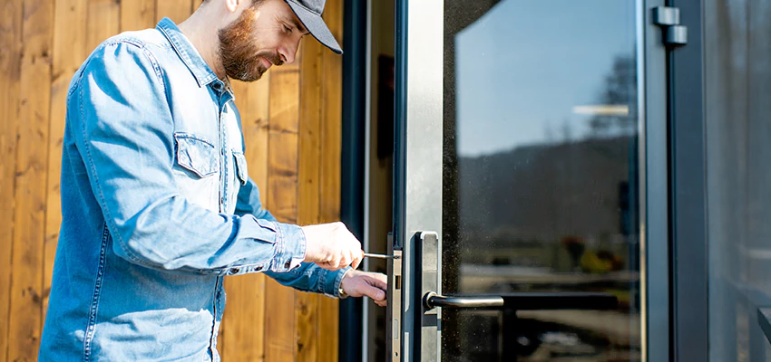 Frameless Glass Storefront Door Locks Replacement in Lynwood, CA