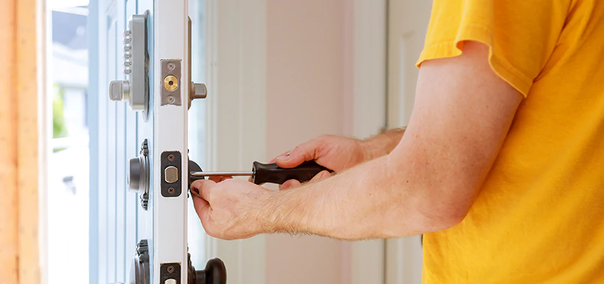 Eviction Locksmith For Key Fob Replacement Services in Lynwood, CA